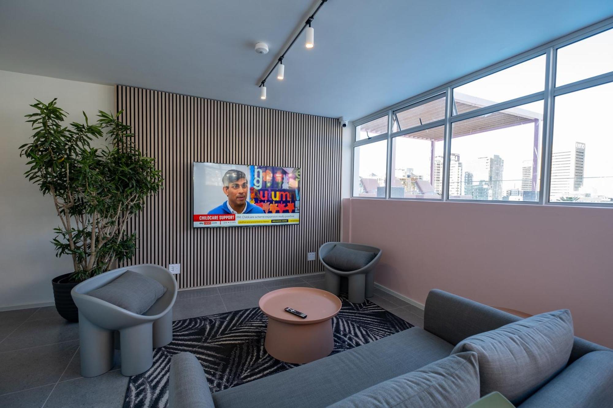 The Rose501: 5th Floor With Rooftop Pool Apartment *