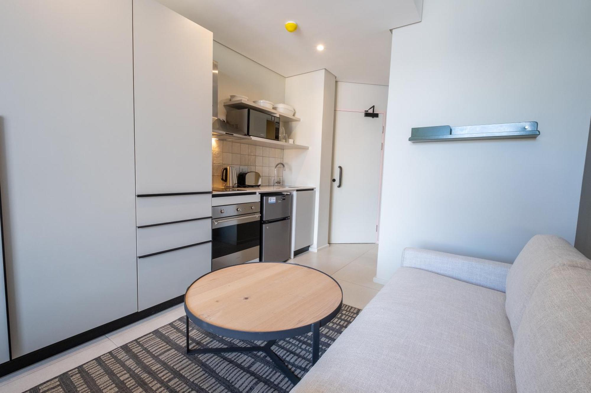 Apartment The Rose501: 5th Floor With Rooftop Pool *