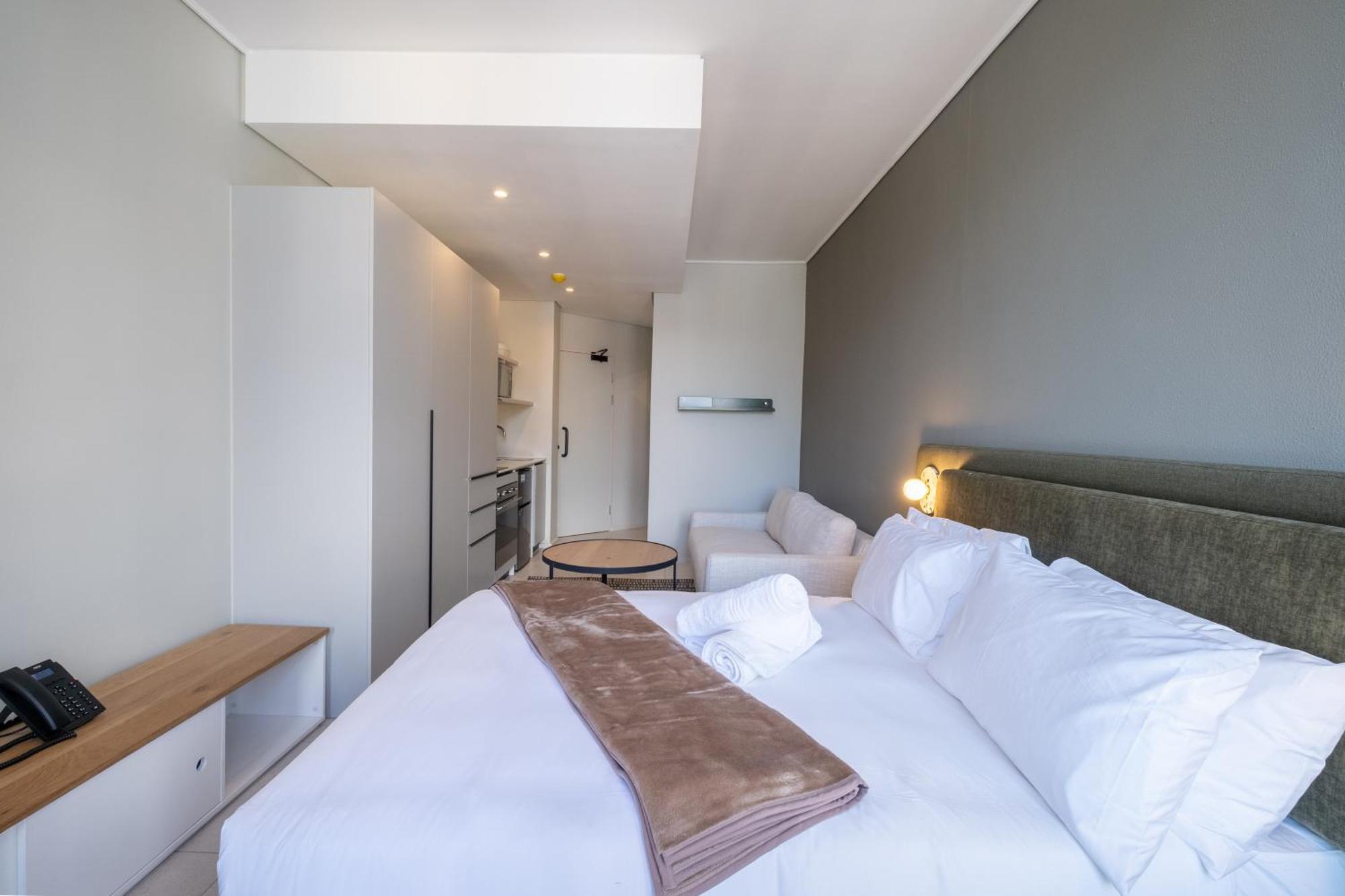 The Rose501: 5th Floor With Rooftop Pool *