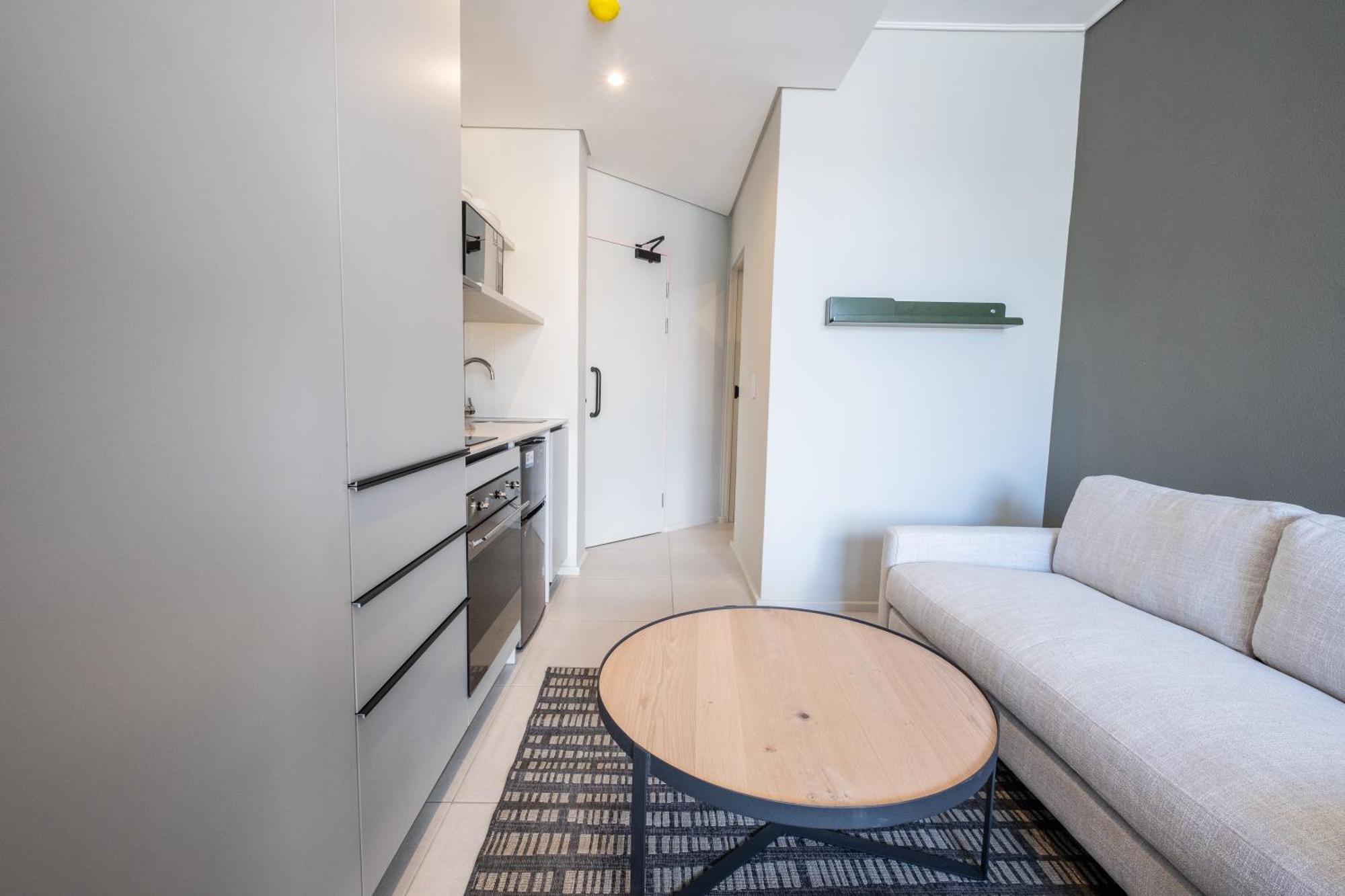 Apartment The Rose501: 5th Floor With Rooftop Pool